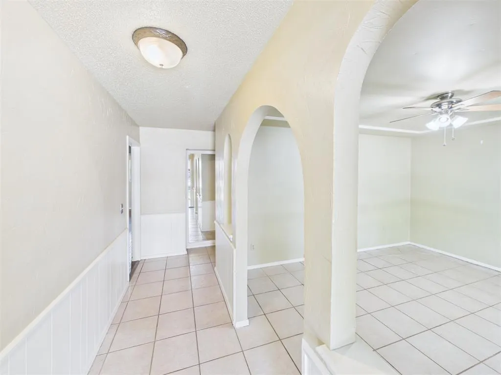 Photo 4 — 2332 Lindenwood Lane, Norman, OK 73071