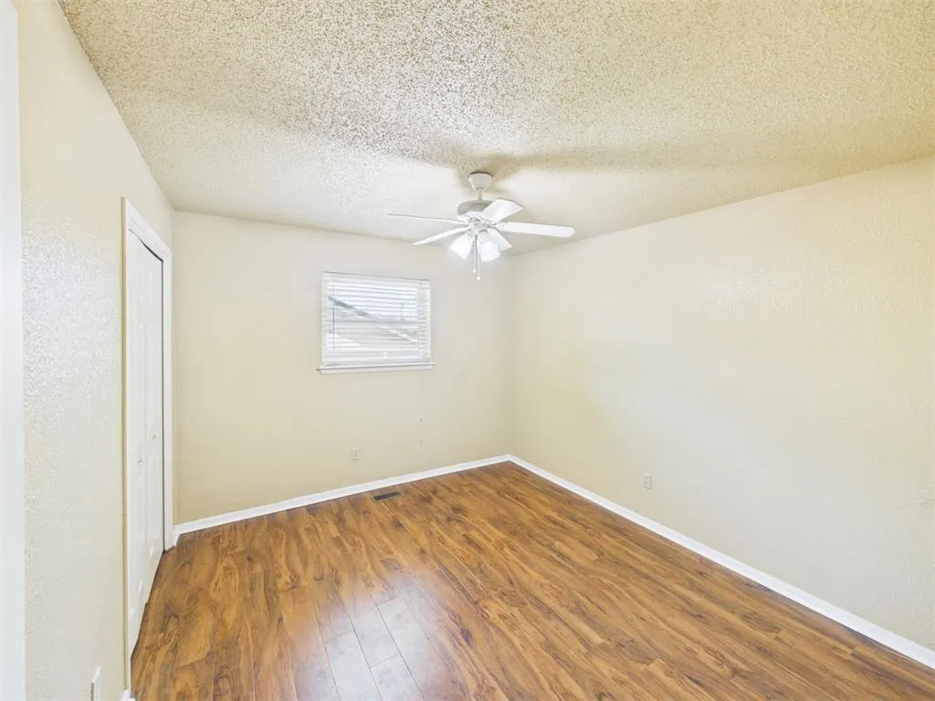 Photo 12 — 2332 Lindenwood Lane, Norman, OK 73071