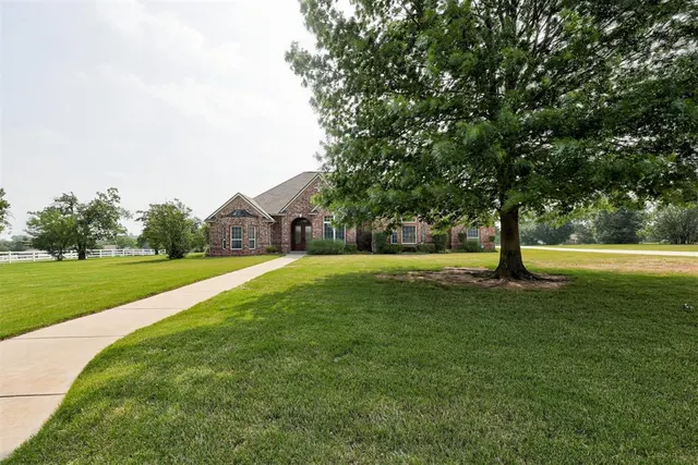 Photo 6 — 68 Stonegate Drive, Choctaw, OK 73020