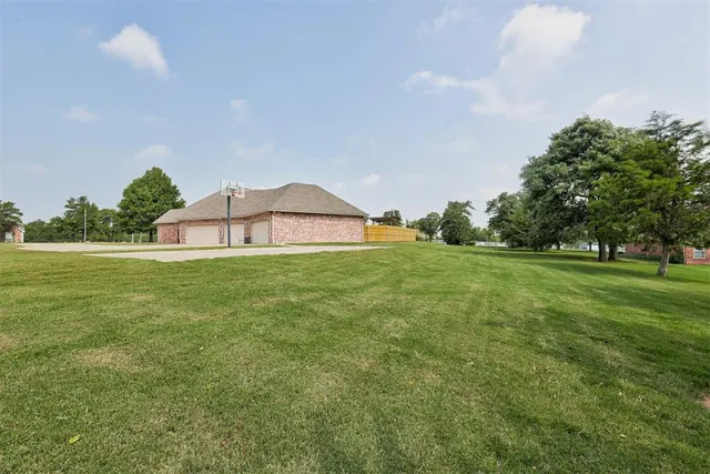 Photo 8 — 68 Stonegate Drive, Choctaw, OK 73020