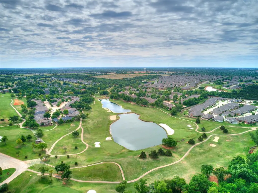 Photo 2 — 650 E Oak Place, Edmond, OK 73025