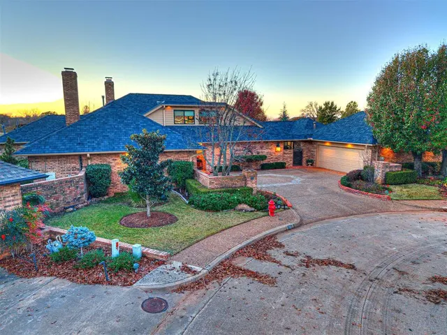 Photo 6 — 650 E Oak Place, Edmond, OK 73025