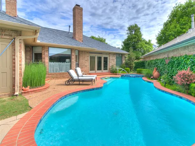 Photo 8 — 650 E Oak Place, Edmond, OK 73025