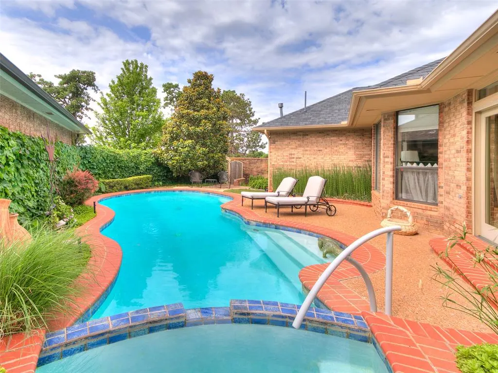 Photo 9 — 650 E Oak Place, Edmond, OK 73025