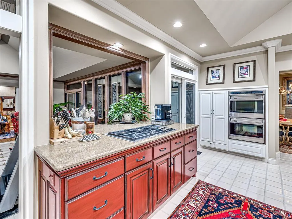 Photo 17 — 650 E Oak Place, Edmond, OK 73025