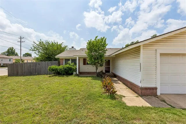 Photo 3 — 830 Douglas Drive, Norman, OK 73069