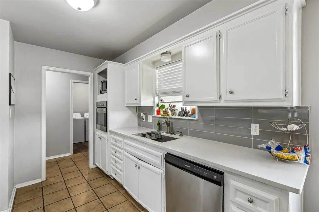 Photo 6 — 830 Douglas Drive, Norman, OK 73069