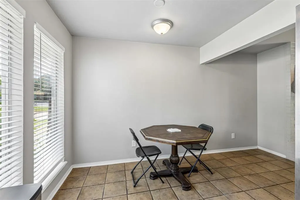 Photo 13 — 830 Douglas Drive, Norman, OK 73069