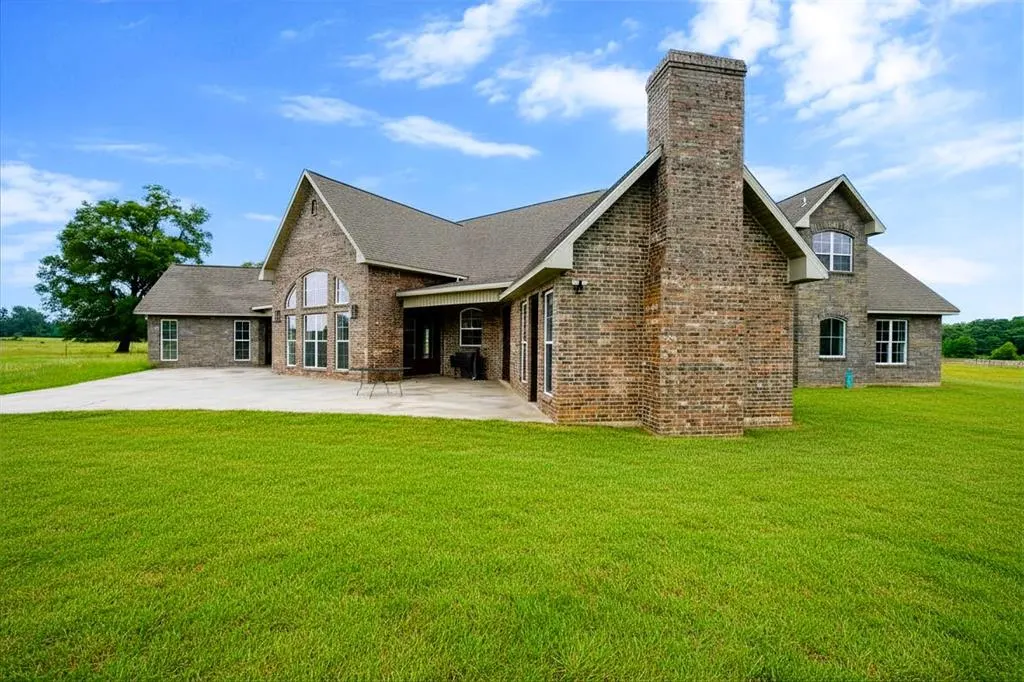 Photo 3 — 279 Boulder Valley Road, Idabel, OK 74745