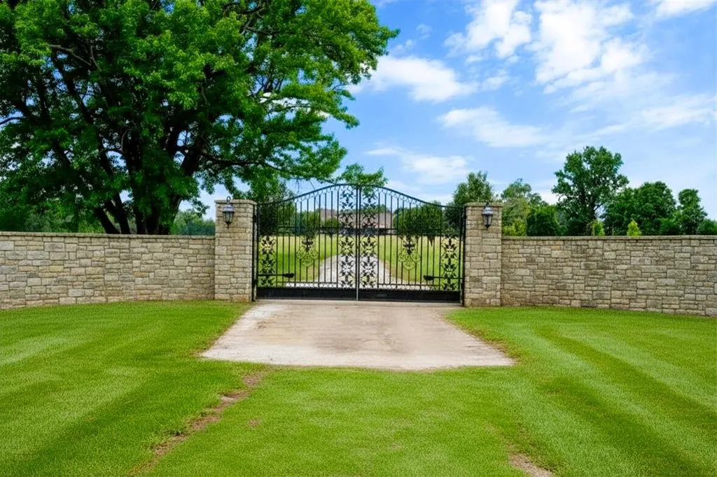 Photo 5 — 279 Boulder Valley Road, Idabel, OK 74745