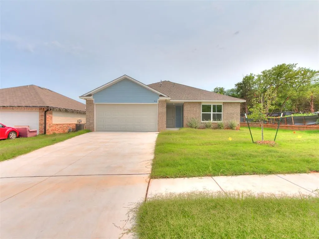 Front exterior — 814 Twin Lakes Drive, Noble, OK 73068