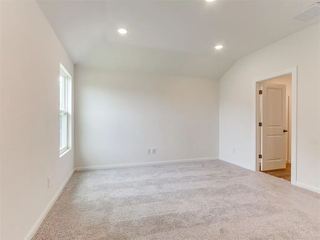 Photo 19 — 814 Twin Lakes Drive, Noble, OK 73068