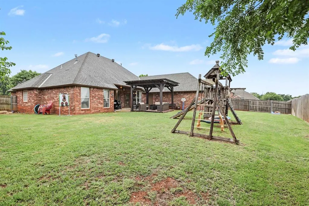 Photo 31 — 1901 Apache Trail, Edmond, OK 73003