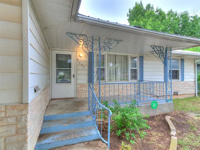 Photo 2 — 2545 Texoma Drive, Oklahoma City, OK 73119