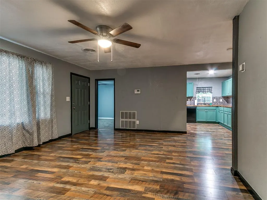 Photo 6 — 2545 Texoma Drive, Oklahoma City, OK 73119