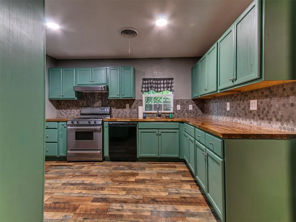 Photo 11 — 2545 Texoma Drive, Oklahoma City, OK 73119