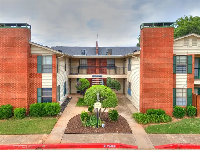Front exterior — 4400 Hemingway Drive 219, Oklahoma City, OK 73118