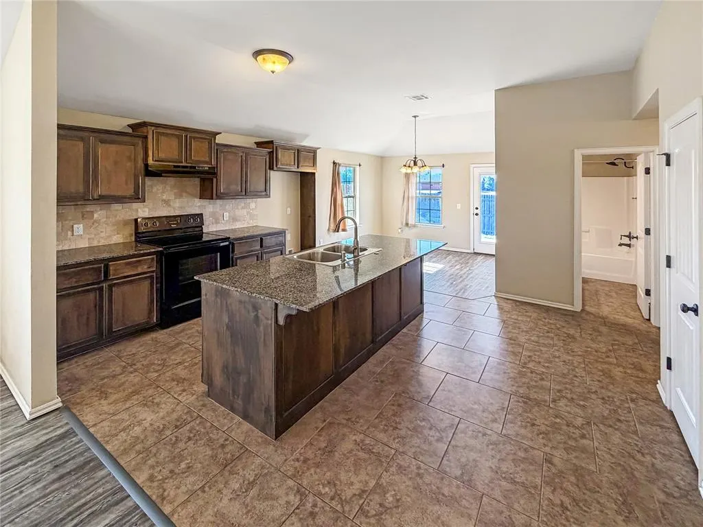 Photo 10 — 1416 NW 129th Terrace, Oklahoma City, OK 73120