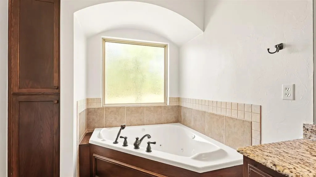 Photo 27 — 10600 Pinewood Forest Circle, Oklahoma City, OK 73151