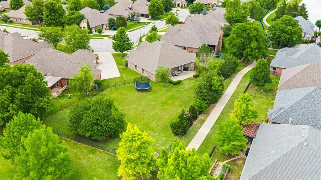 Photo 37 — 10600 Pinewood Forest Circle, Oklahoma City, OK 73151
