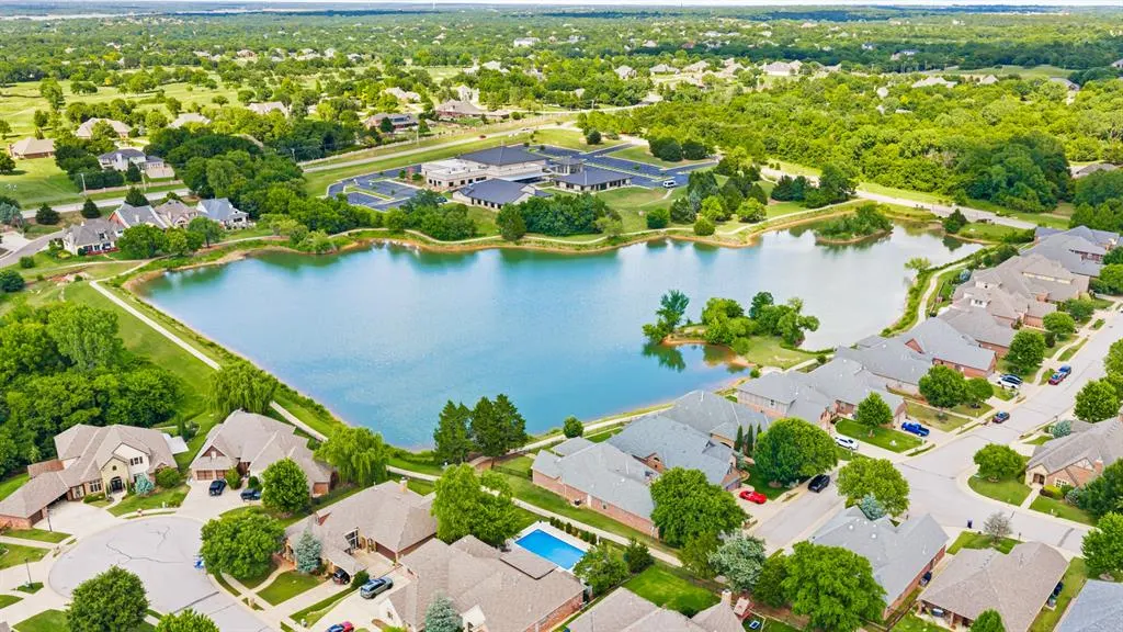 Photo 38 — 10600 Pinewood Forest Circle, Oklahoma City, OK 73151