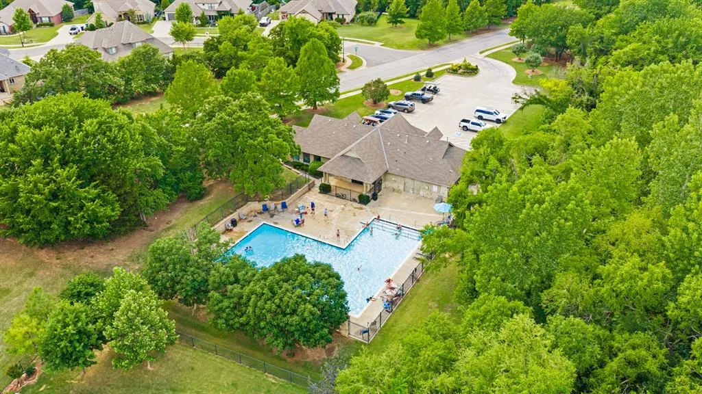 Photo 40 — 10600 Pinewood Forest Circle, Oklahoma City, OK 73151