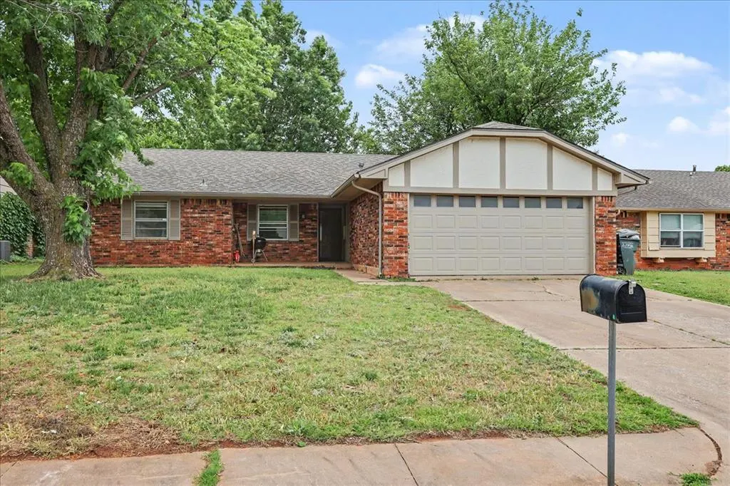 Front exterior — 1504 Jupiter Circle, Edmond, OK 73003