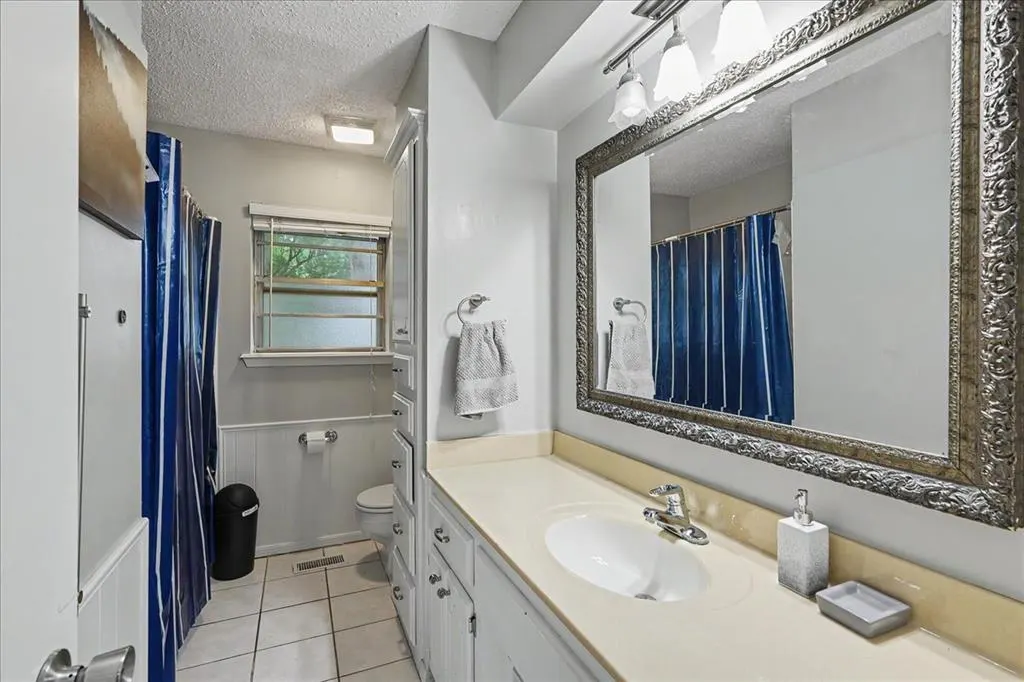 Photo 9 — 1504 Jupiter Circle, Edmond, OK 73003