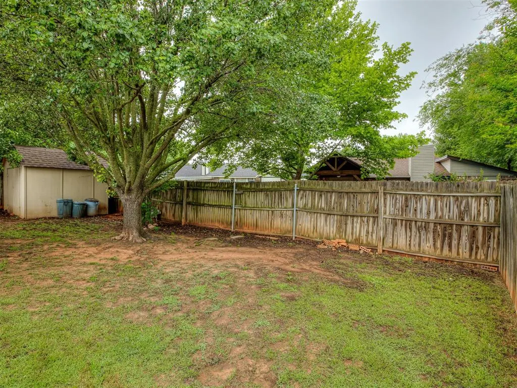 Photo 33 — 2102 Oak Forest Drive, Norman, OK 73071