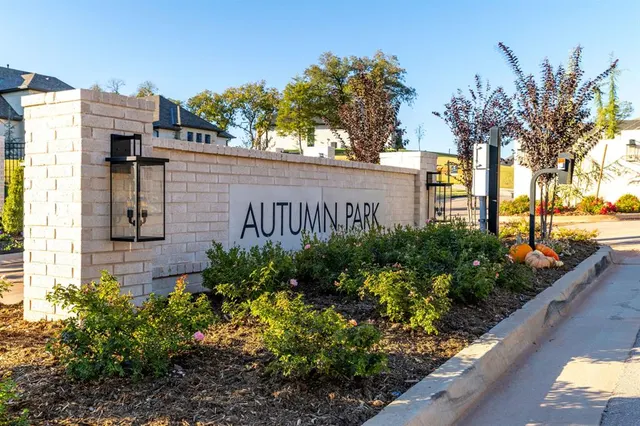 Photo 2 — 9900 Shadow Creek Trail, Oklahoma City, OK 73151