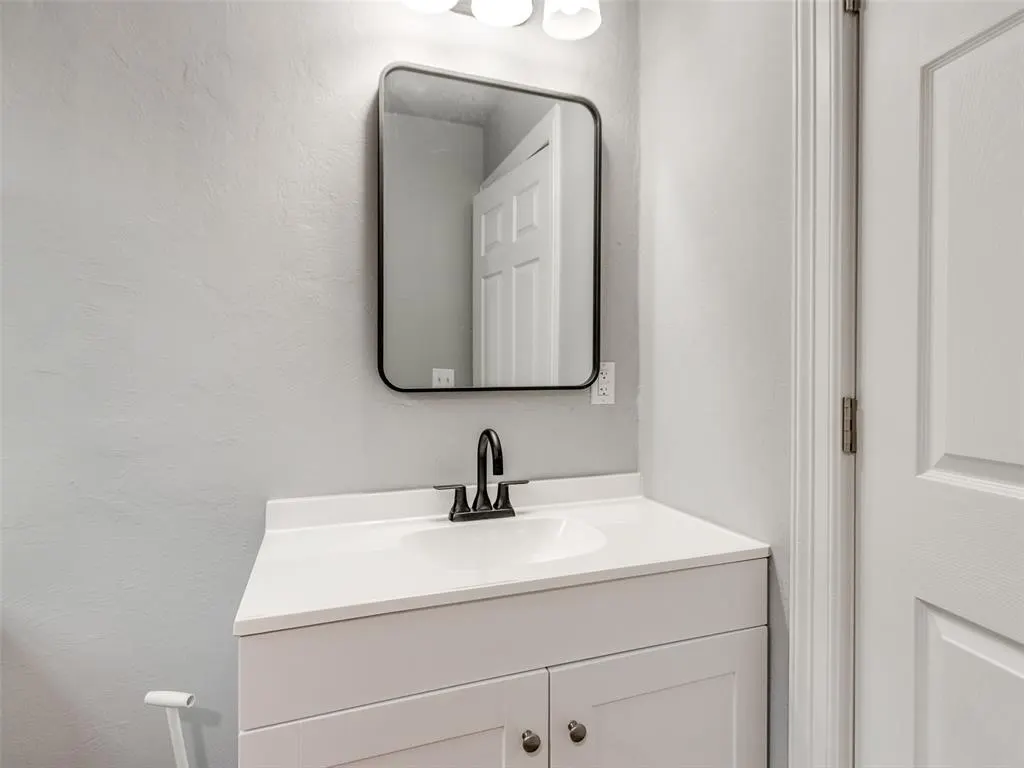 Photo 19 — 2405 NW 38th Street, Oklahoma City, OK 73112