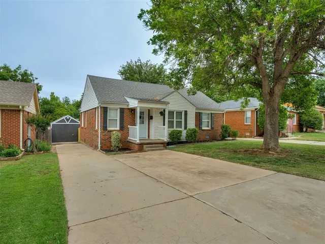 Photo 2 — 2517 NW 35th Street, Oklahoma City, OK 73112