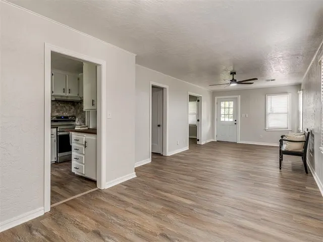 Photo 4 — 2517 NW 35th Street, Oklahoma City, OK 73112