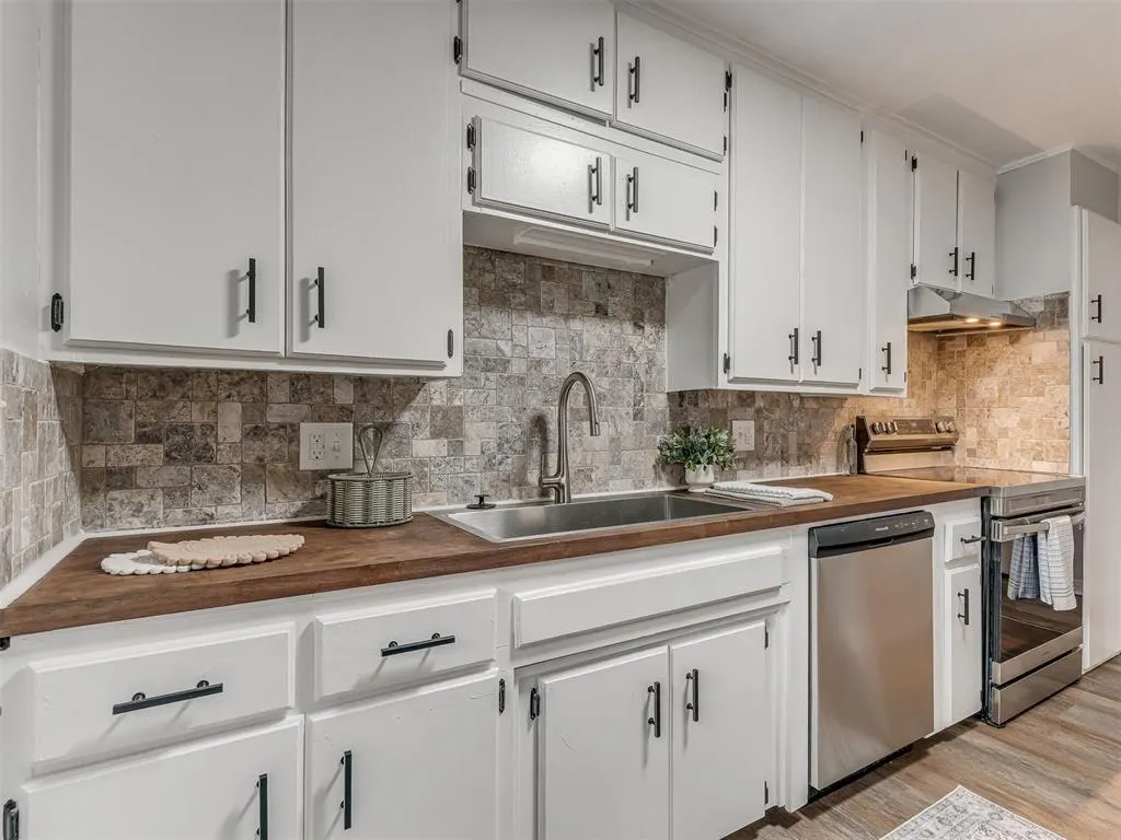 Photo 7 — 2517 NW 35th Street, Oklahoma City, OK 73112