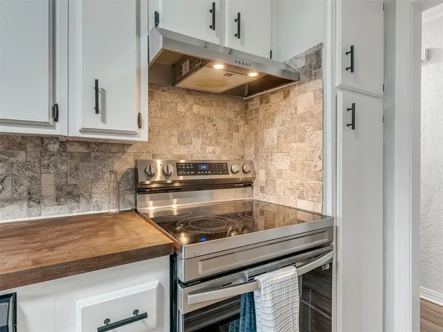 Photo 8 — 2517 NW 35th Street, Oklahoma City, OK 73112