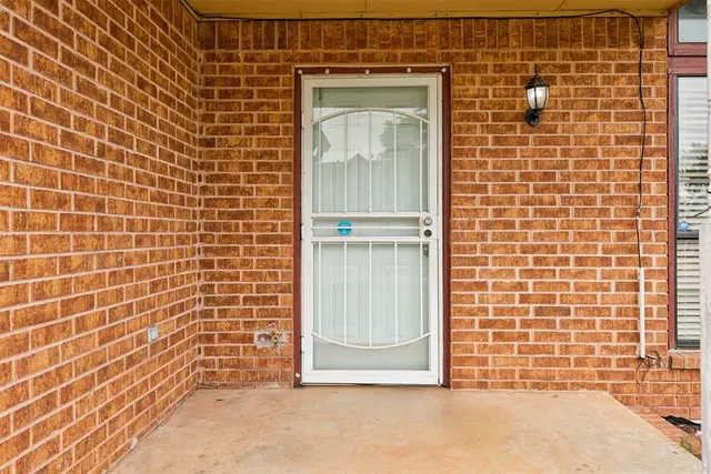 Photo 5 — 1113 NE 9th Court, Moore, OK 73160
