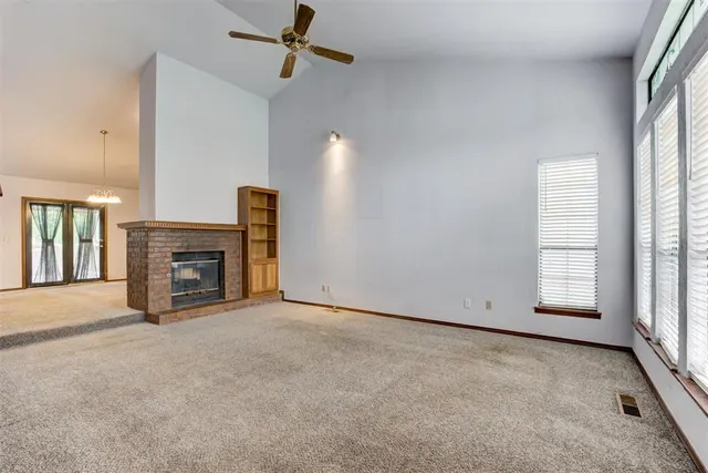 Photo 7 — 1113 NE 9th Court, Moore, OK 73160