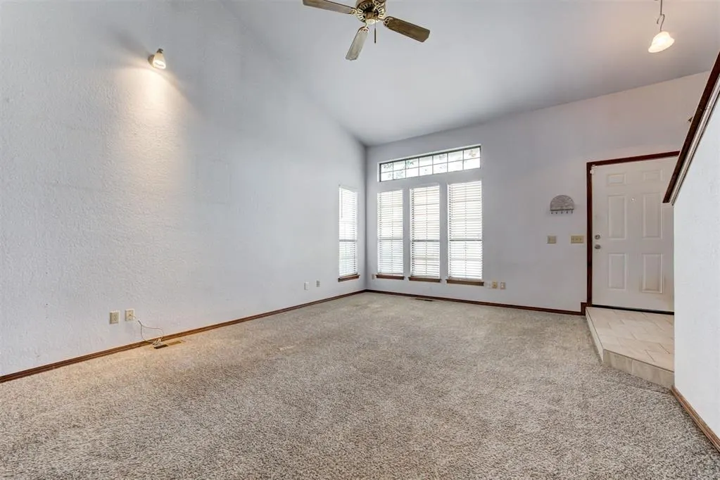 Photo 8 — 1113 NE 9th Court, Moore, OK 73160