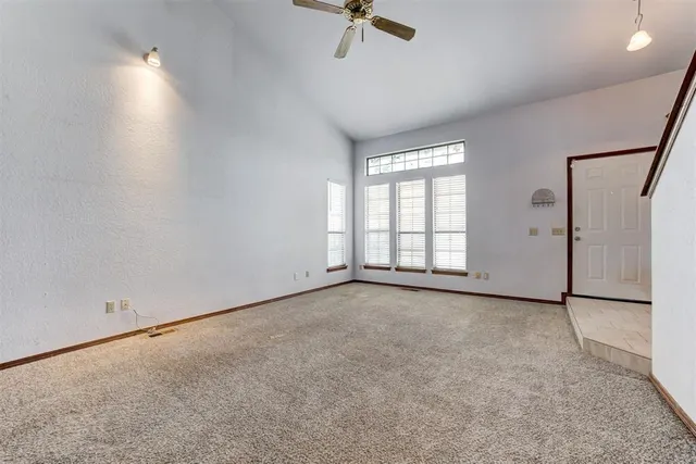 Photo 8 — 1113 NE 9th Court, Moore, OK 73160