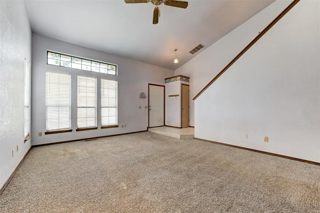 Photo 9 — 1113 NE 9th Court, Moore, OK 73160