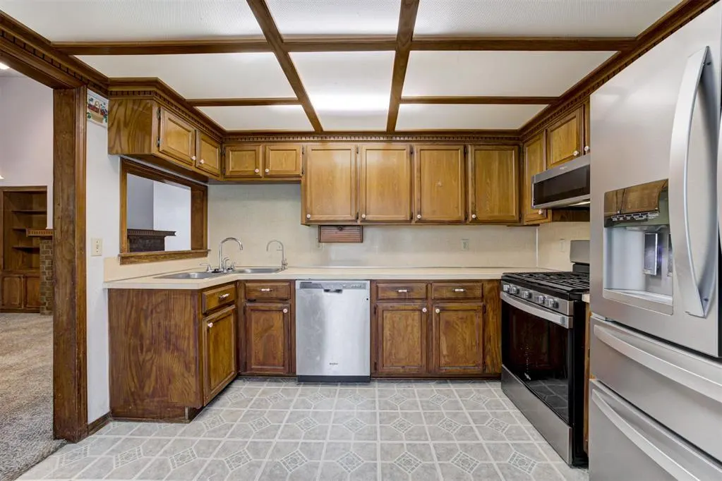 Photo 20 — 1113 NE 9th Court, Moore, OK 73160