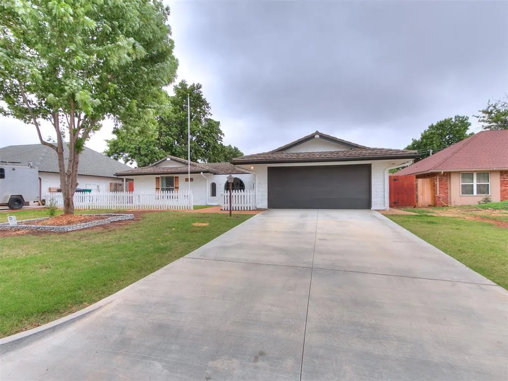 Front exterior — 4812 NW 74th Street, Oklahoma City, OK 73132