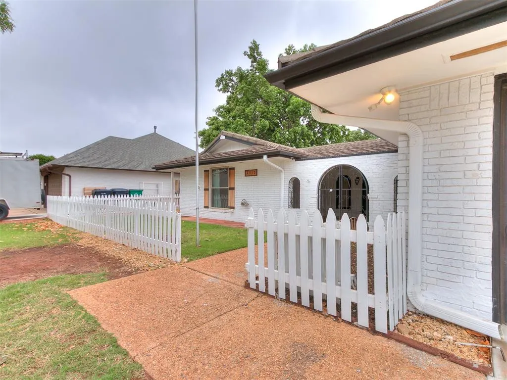 Photo 2 — 4812 NW 74th Street, Oklahoma City, OK 73132