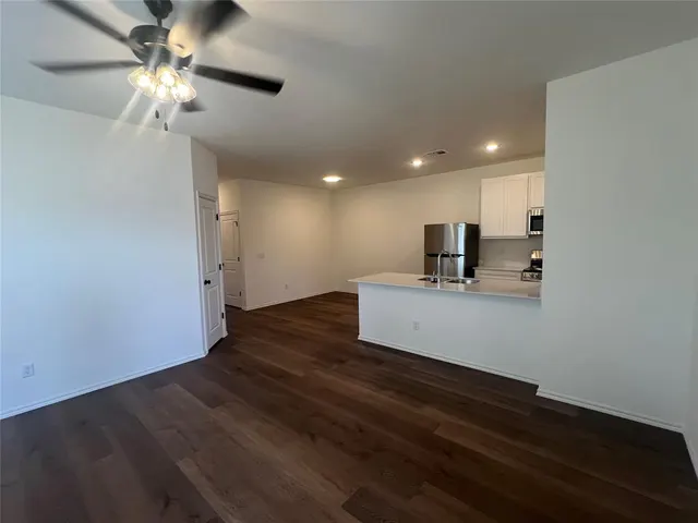Photo 4 — 306 Liam Drive, Yukon, OK 73099