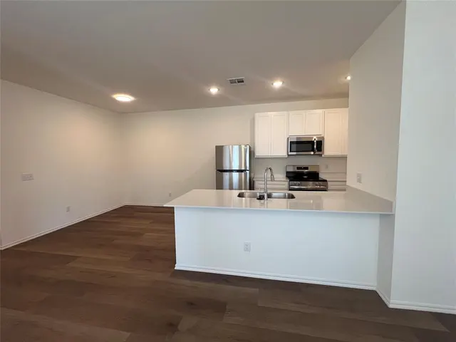 Photo 6 — 306 Liam Drive, Yukon, OK 73099