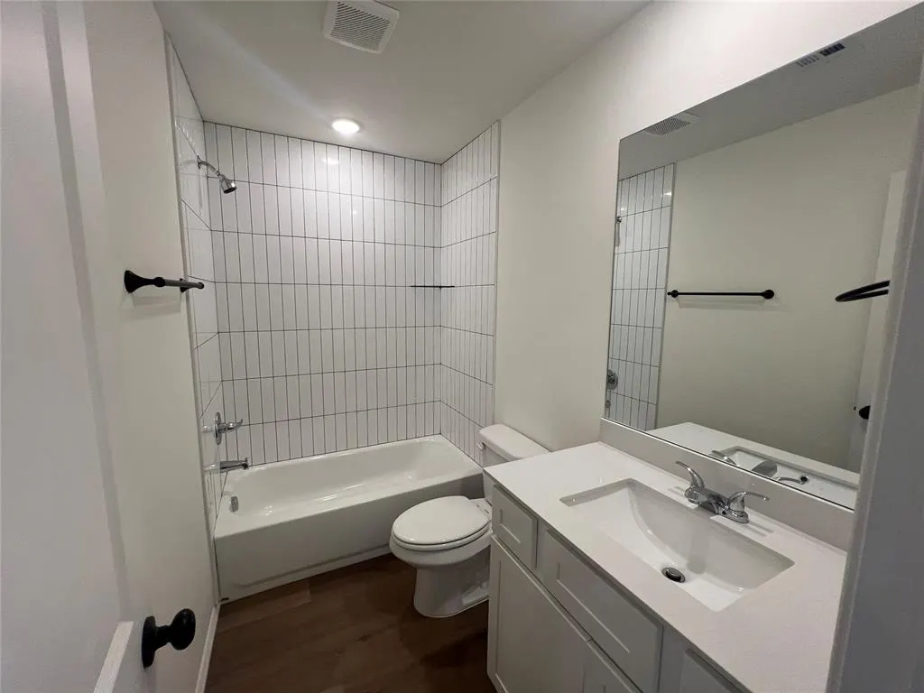 Photo 11 — 306 Liam Drive, Yukon, OK 73099