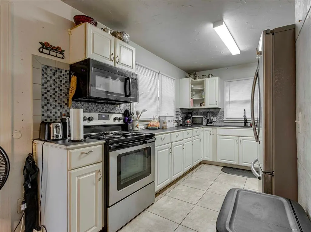 Photo 6 — 3217 Otterson Drive, Oklahoma City, OK 73112