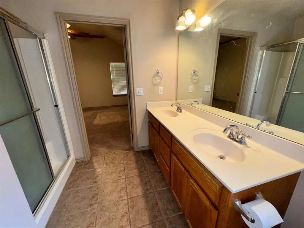 Photo 13 — 1424 Teakwood Drive, Norman, OK 73071