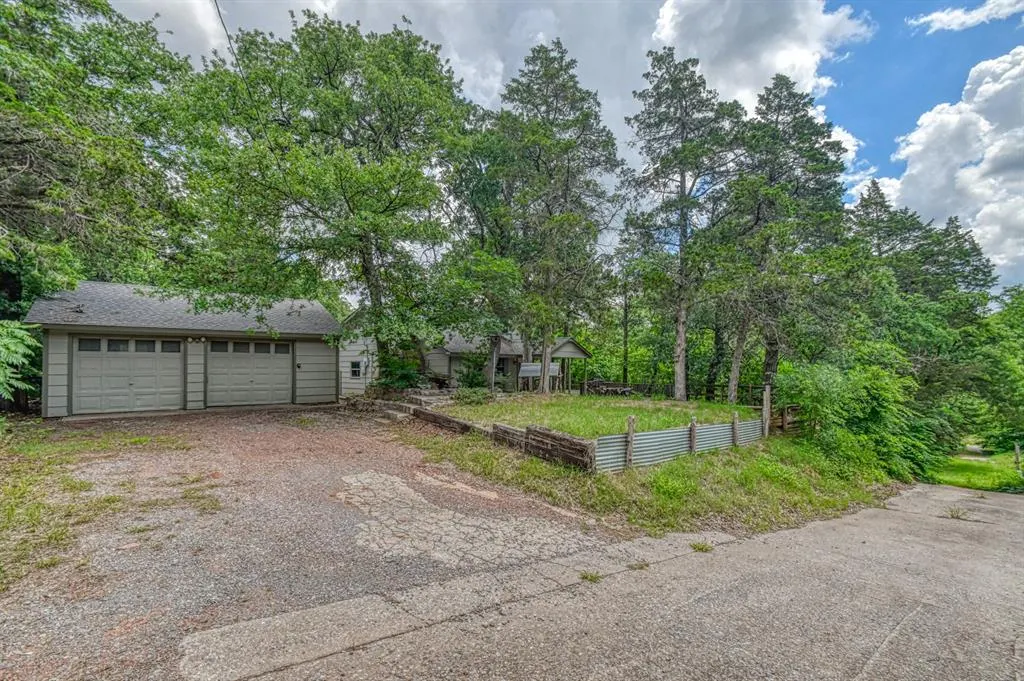 Photo 3 — 21630 E Second Street, Hinton, OK 73047