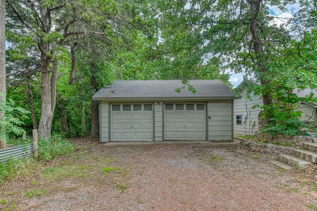 Photo 4 — 21630 E Second Street, Hinton, OK 73047